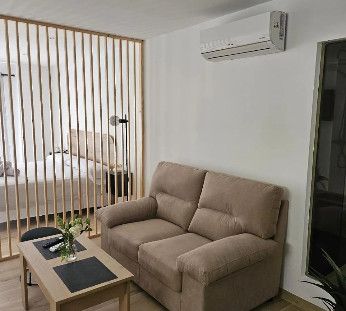 Sol Daire Nerja 0*,  İspanya